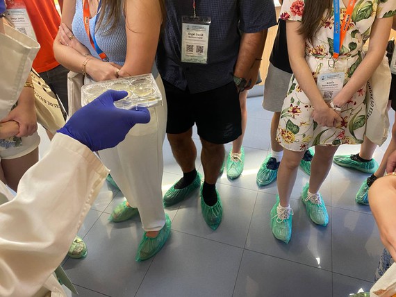 El ibs.GRANADA participa en tres actividades del IV CEEBI 2025 acercando la investigación biomédica a futuros profesionales