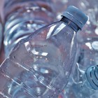 Los plásticos de botellas y latas pueden afectar a la salud de los bebés incluso antes de que nazcan